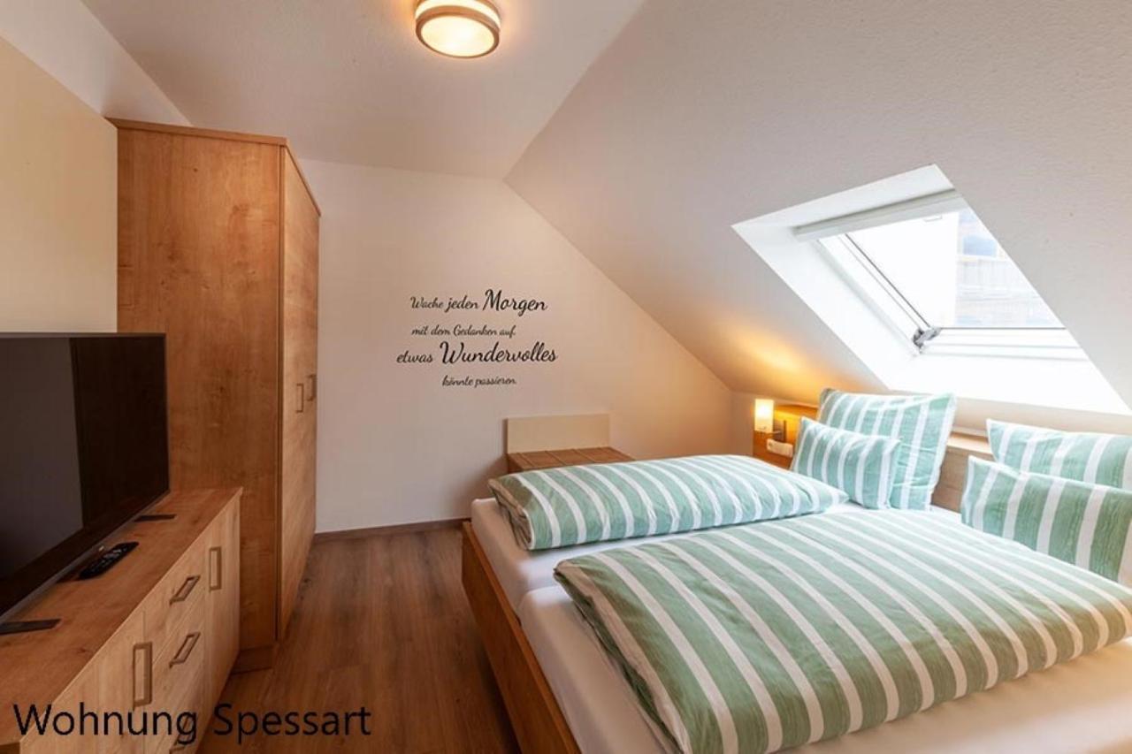 Gaestehaus Zur Quelle Wächtersbach Exteriör bild