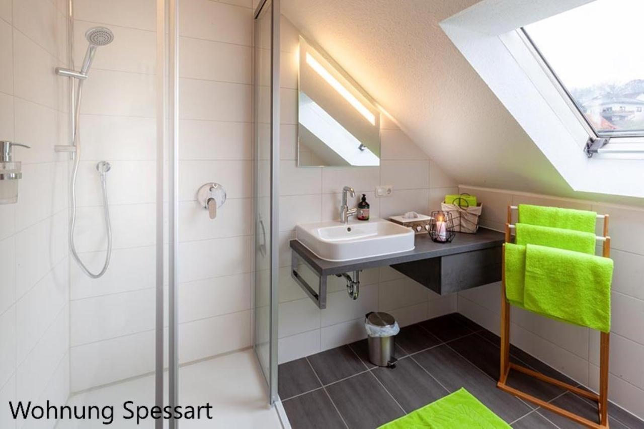 Gaestehaus Zur Quelle Wächtersbach Exteriör bild