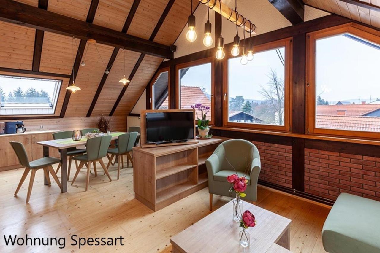 Gaestehaus Zur Quelle Wächtersbach Exteriör bild